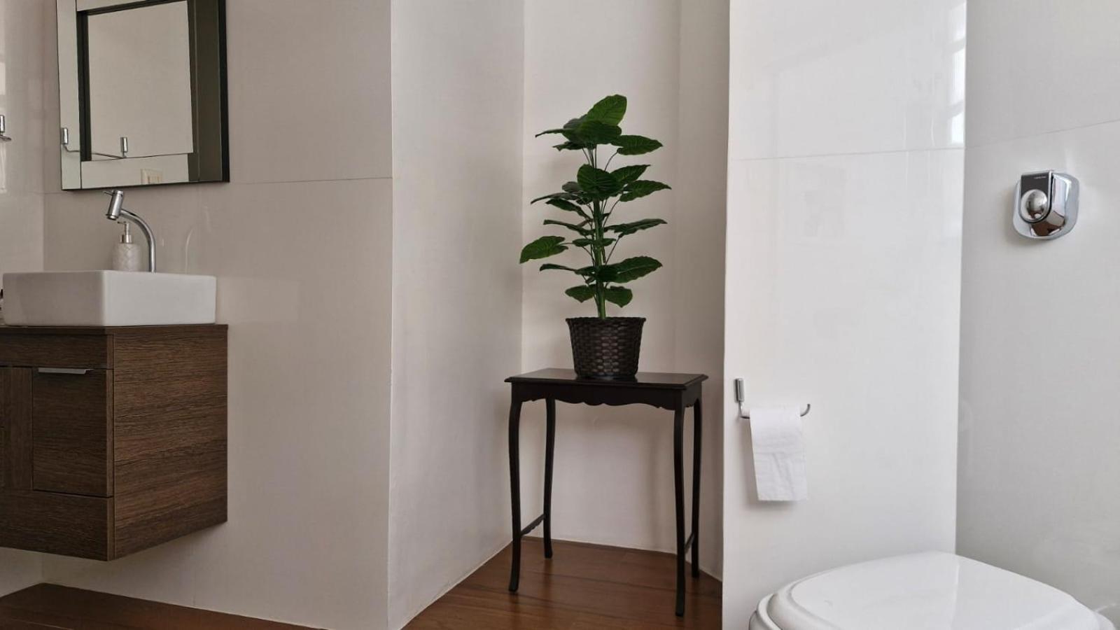 Apartamento Rua Santa Clara Andar Alto Vista Livre Com Garagem *