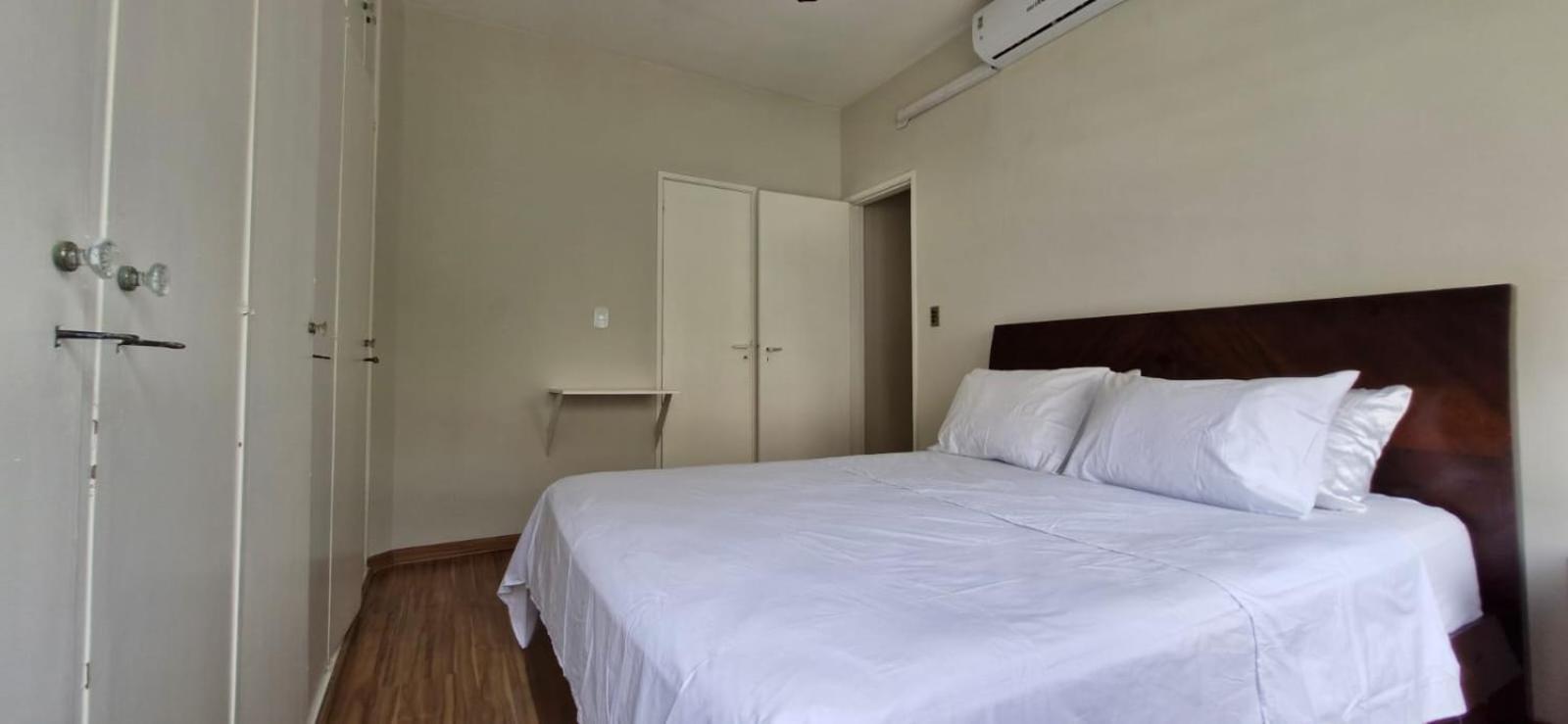 Apartamento Rua Santa Clara Andar Alto Vista Livre Com Garagem *